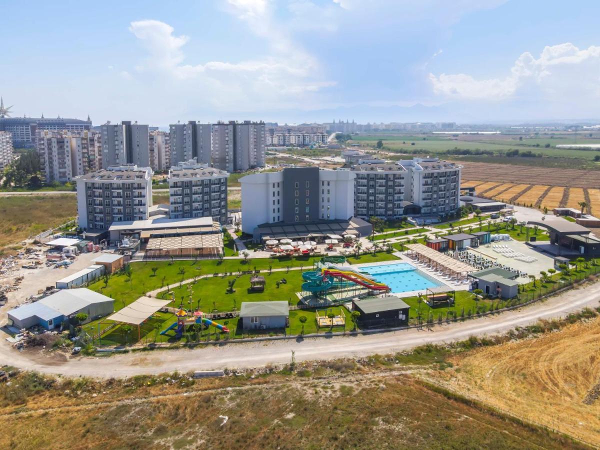 Royal Towers Lara Hotel Kemeragzi Buitenkant foto